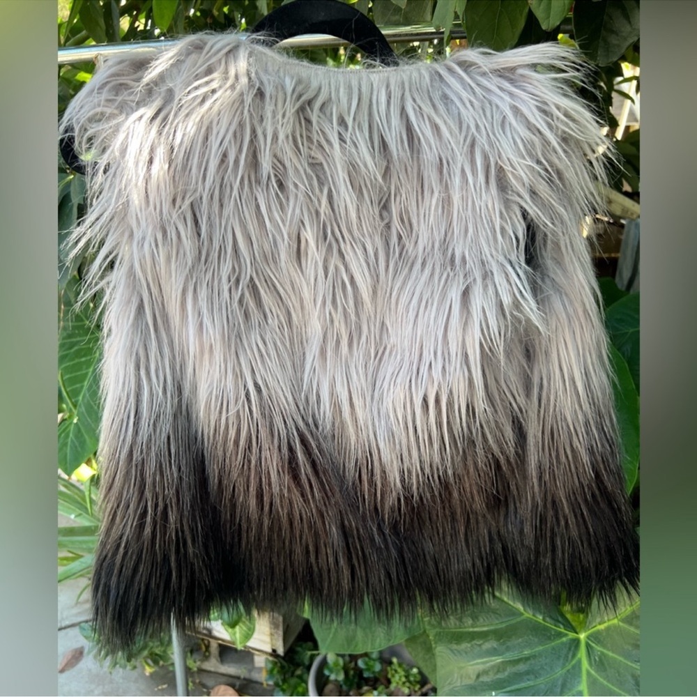 Bcbgmaxazria furry vest - Picture 2 of 4